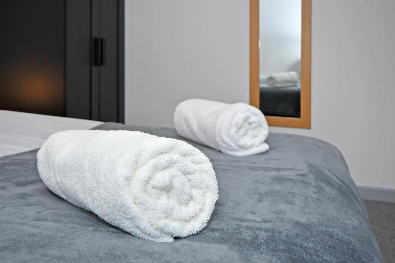 Smithfield Apartments By Yourstays - Gated Apartments With Private Car Park In City Centre Stoke-on-Trent Bagian luar foto